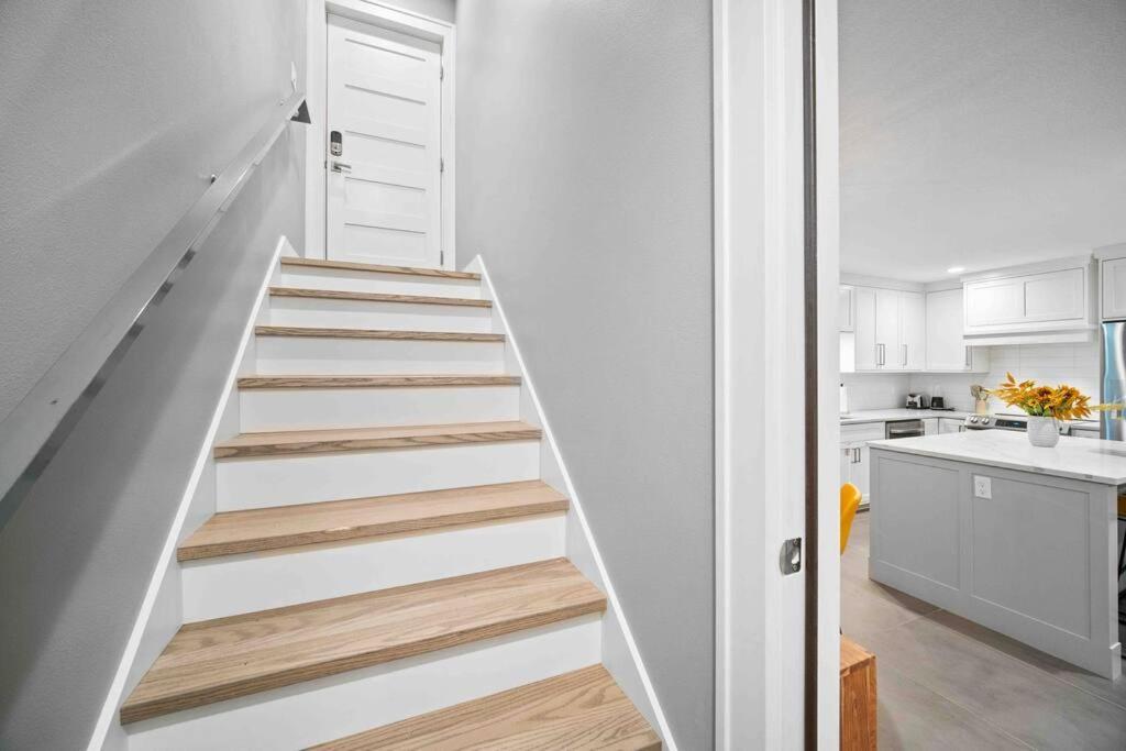 New! - Bright Modern Entire Unit King Bed! * Portland